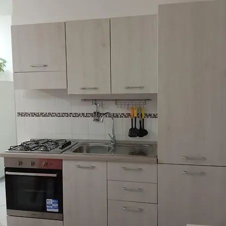 Cari Dei Home-2